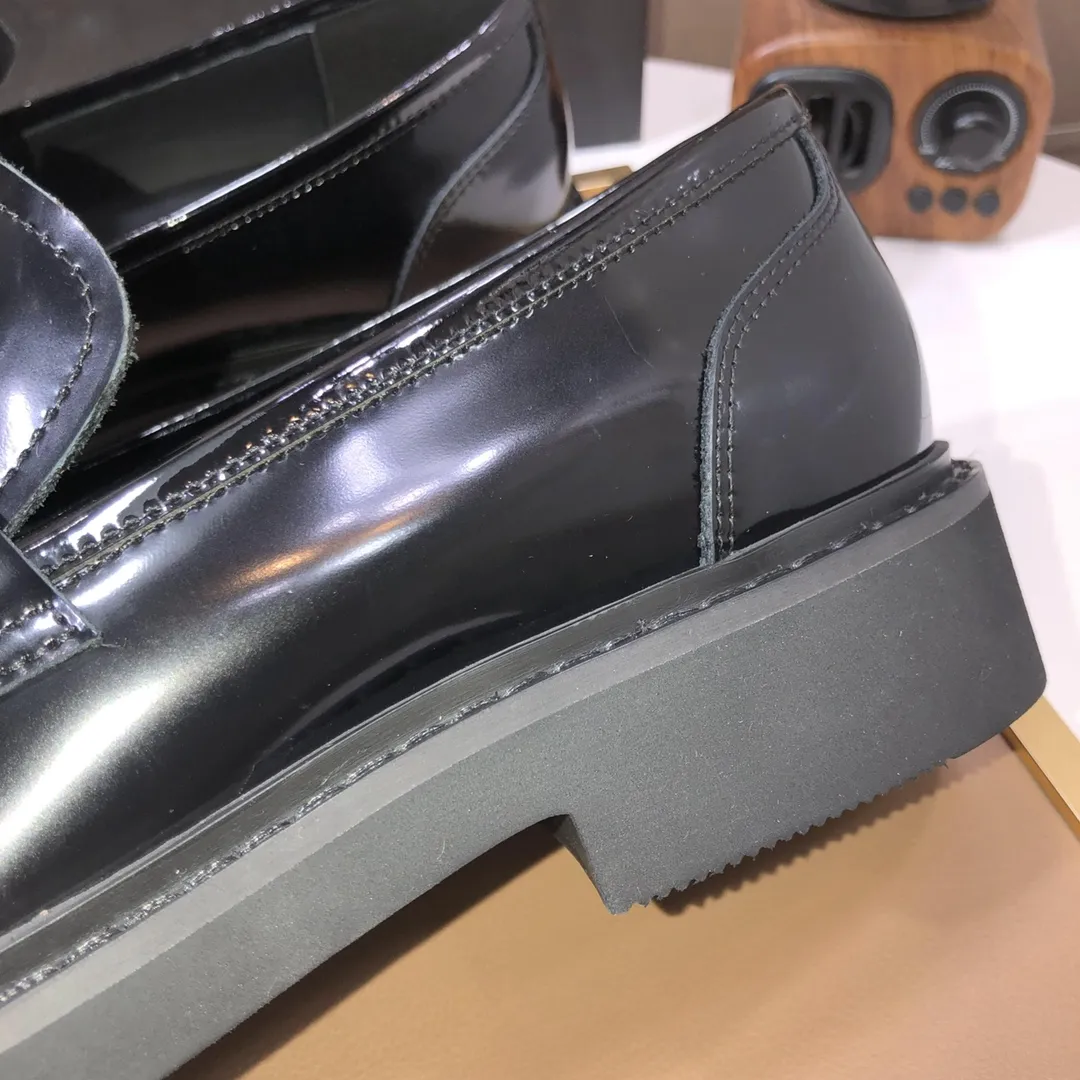 Men's shoes 💰680💰[Dior] (water-dyed cowhide lining) Dior original 1:1 high-quality factory, imported original materials, imported version of raw cowhide, water-dyed cowhide lining, original TPU outsole, code number: 38-44